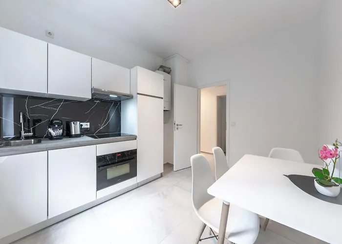 Nurban Goho Апарт-отель 3*